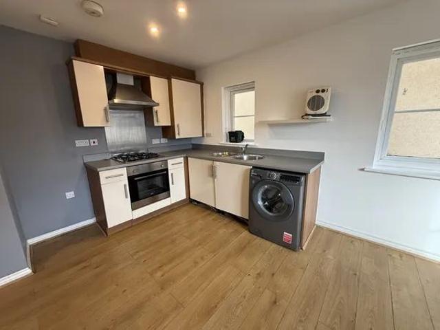 Apartment for rent in Nangreaves, Wales
