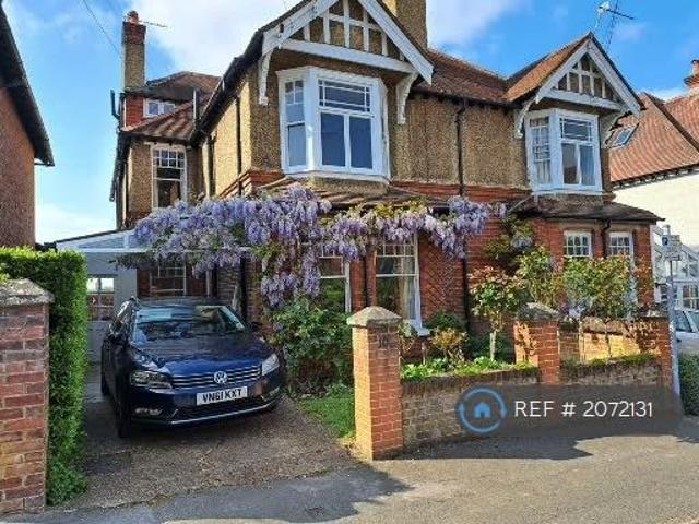 House for rent in Guildford Park, Guildford