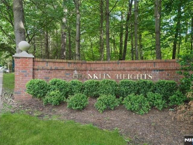 Condo for sale in Mahwah, New Jersey