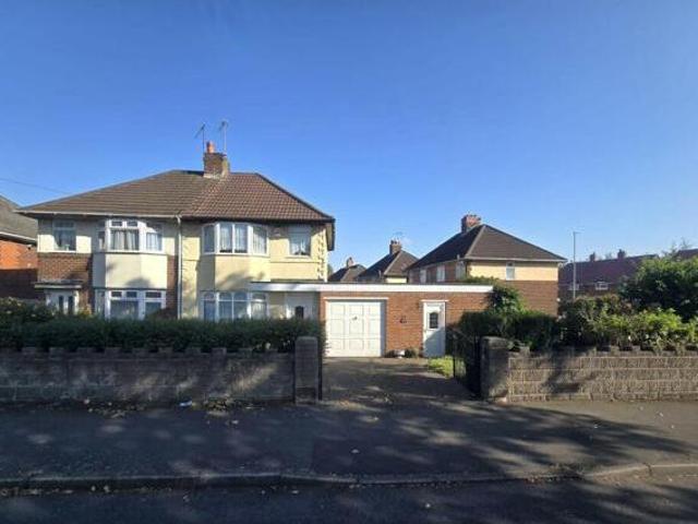 House for sale in Darlaston, West Midlands