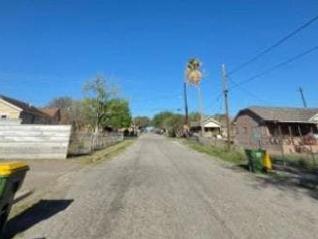 House for sale in Kenedy, Texas