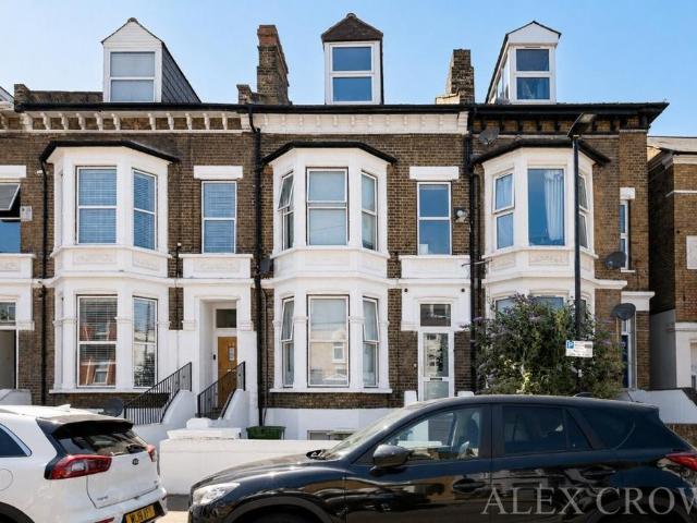 House for rent in Upton, Greater London
