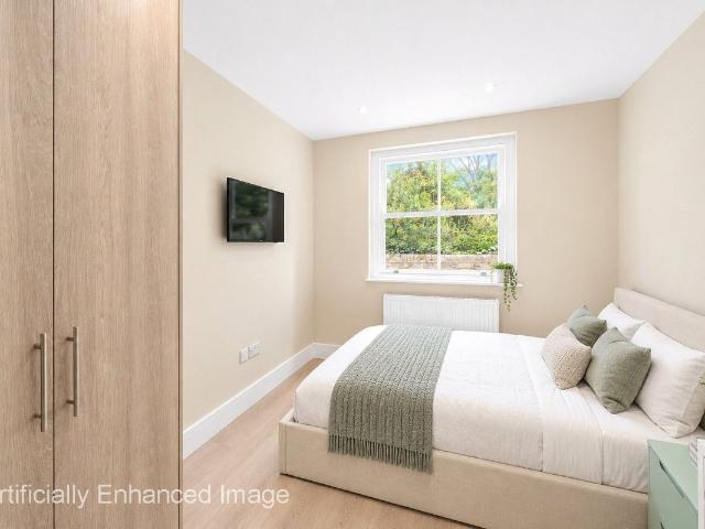 Studio for rent in West Kensington, Greater London