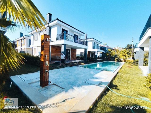Ayvalik, Balikesir içerisinde satılık Villa