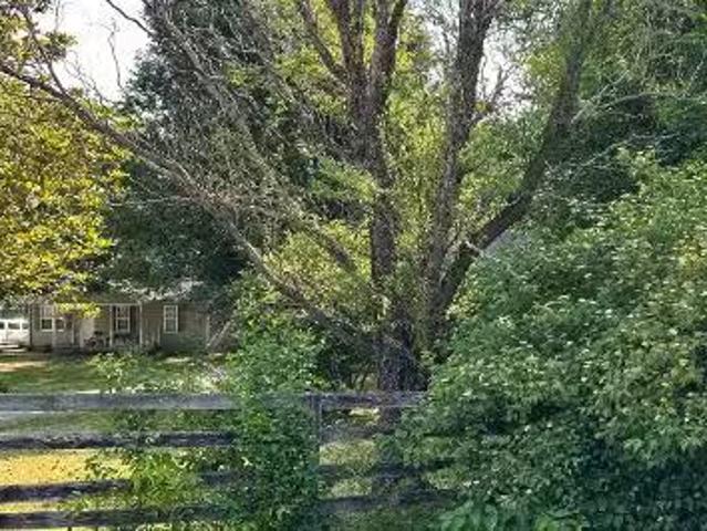 House for sale in Bowling Green