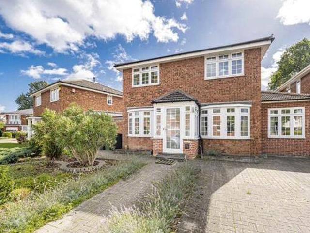 House for sale in Royal Borough of Kingston upon Thames, Greater London