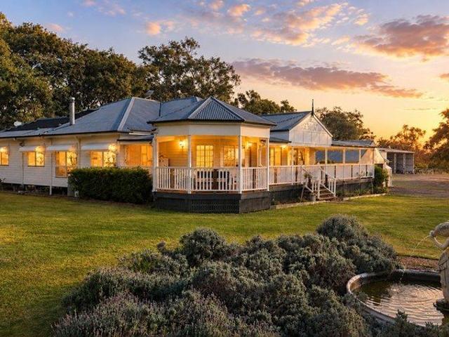Cottage for sale in Pittsworth, Queensland