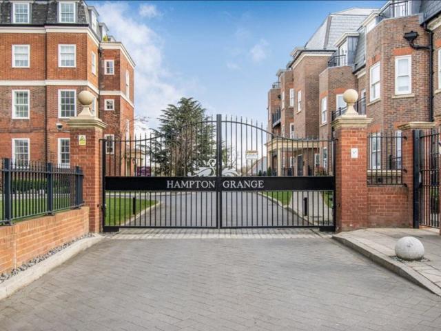 Apartment for rent in Widmore, Greater London