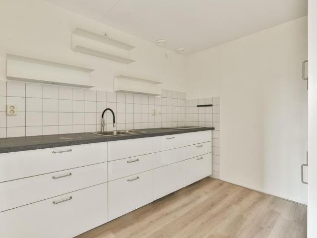 Appartement te huur in Zuid, Amsterdam