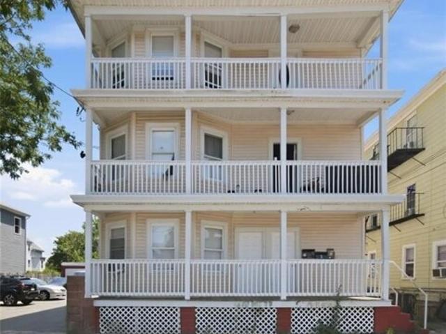 House for sale in Providence, Providence County