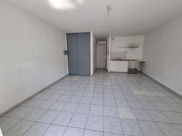 Studio location à Marignane, Bouches-du-Rhône
