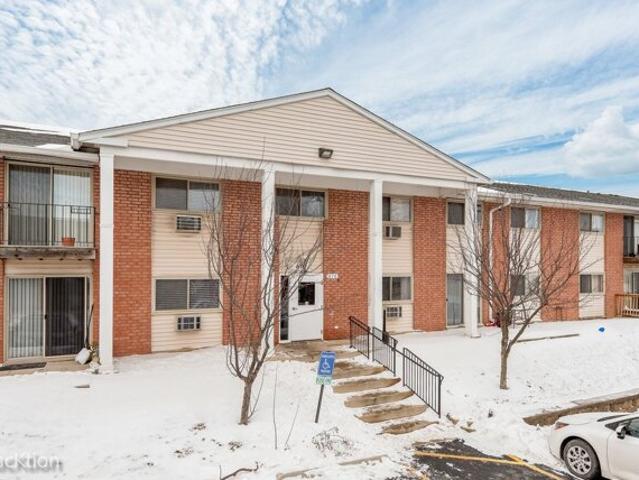 Condo for sale in Glendale Heights