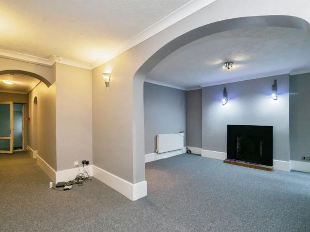 Apartment for rent in West Marina, Guestling Green