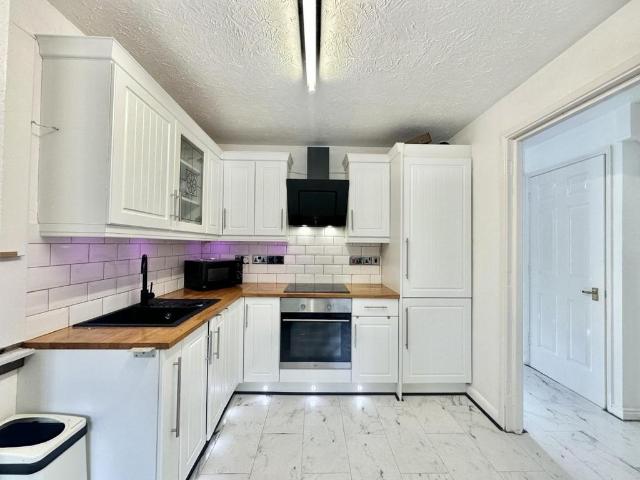Apartment for rent in London Borough of Hillingdon, Greater London