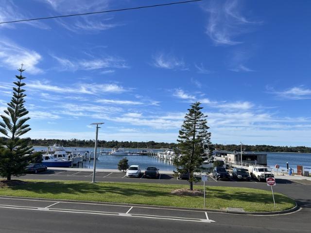 Townhouse for sale in Lakes Entrance, Victoria