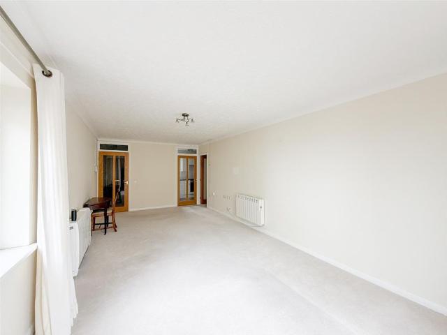 Apartment for rent in Central, Heathlands