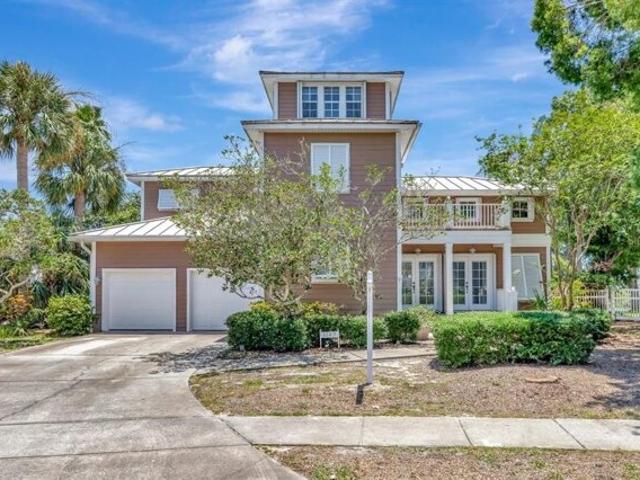House for sale in Tarpon Springs