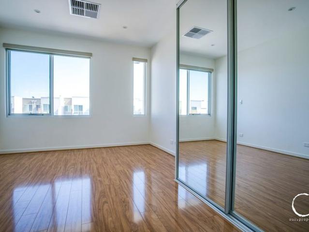 Townhouse for rent in Horseshoe Creek, South Australia