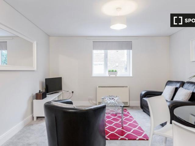 Apartment for rent in London Borough of Richmond upon Thames, Greater London
