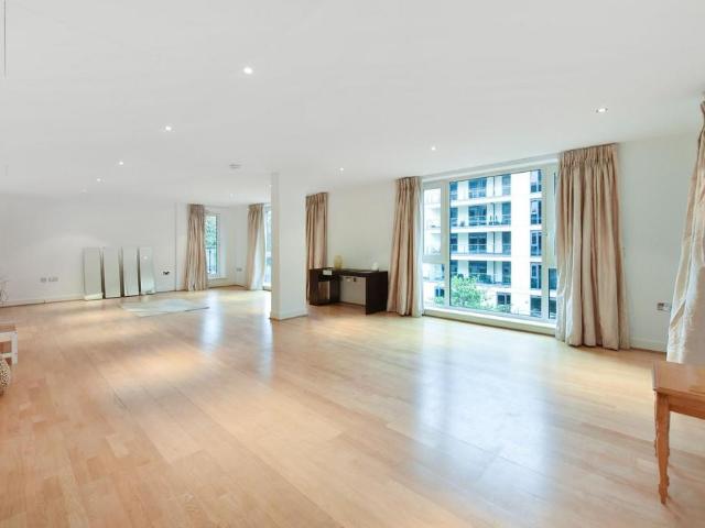 Apartment for rent in Imperial Wharf, Greater London
