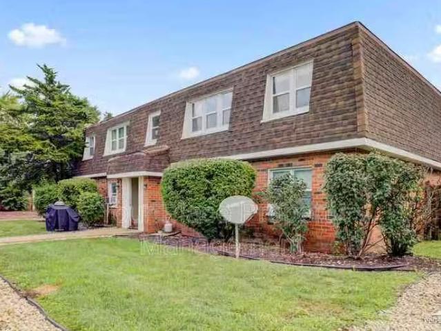 Condo for rent in Plainfield