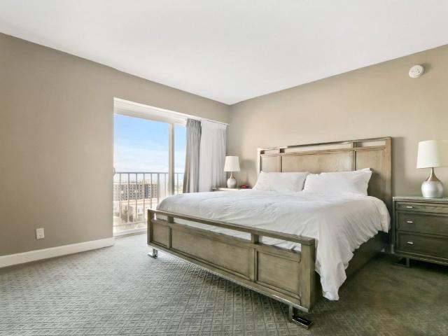 Apartment for rent in Canoga Park, California