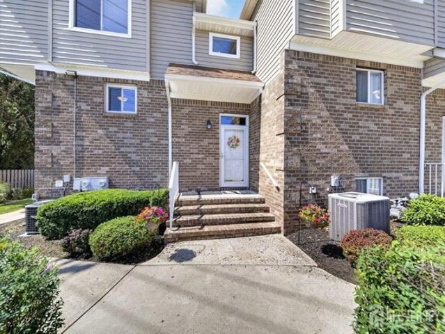 House for sale in Avenel, New Jersey