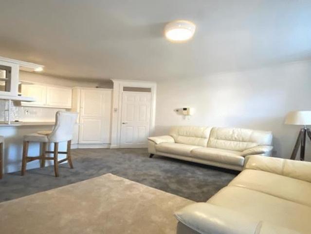 Apartment to rent in Malahide, North Tipperary
