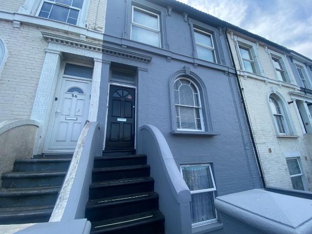 Apartment for rent in Sheerness, Oad Street