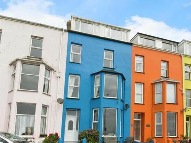 House for sale in Criccieth, Wales