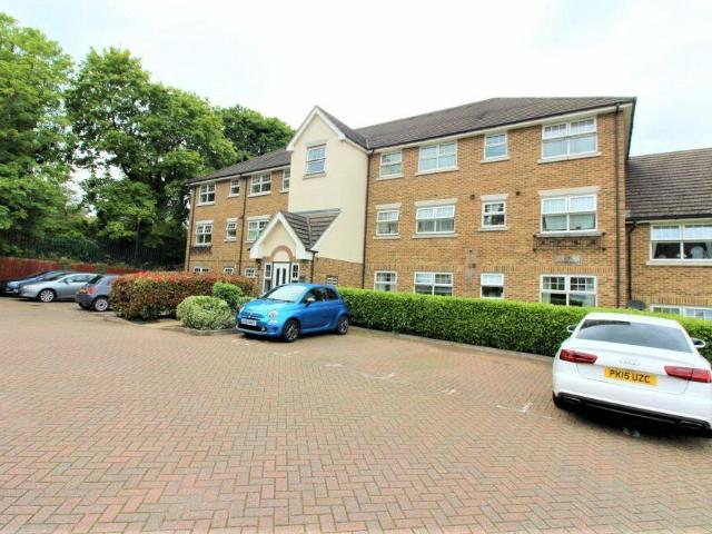 House for rent in New Barnet, Greater London