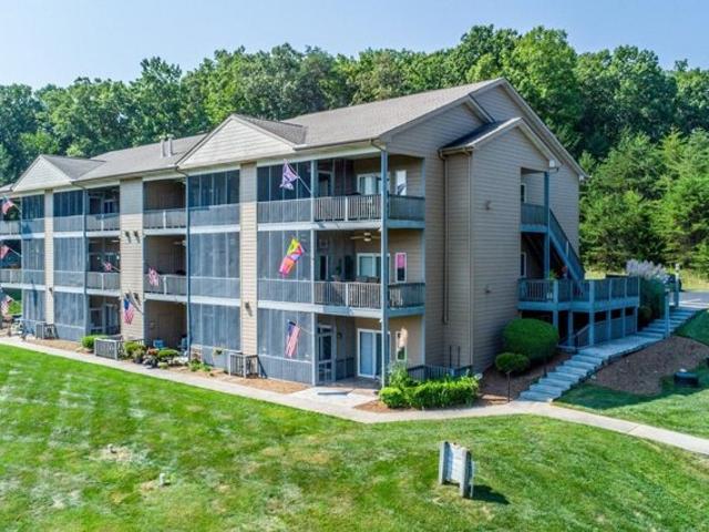 Condo for sale in Huddleston