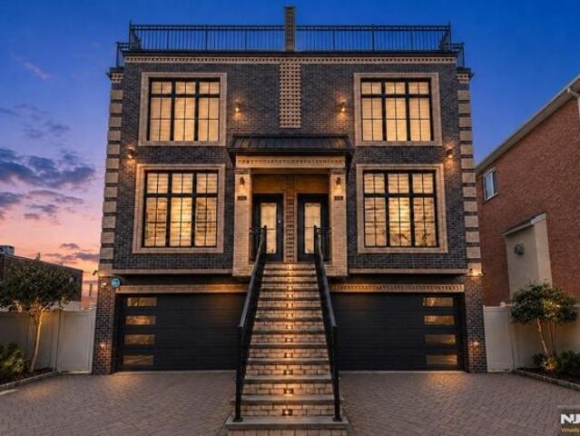 House for sale in Cliffside Park, New Jersey