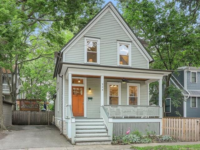 House for sale in Oak Park