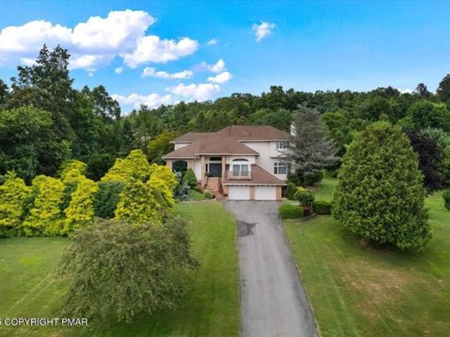 House for sale in Brodheadsville