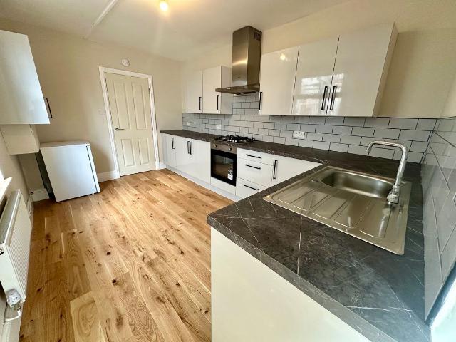 House for rent in Plasnewydd, Falcon Lodge