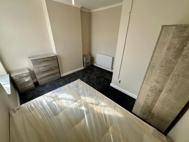 Room for rent in Plasnewydd, Falcon Lodge