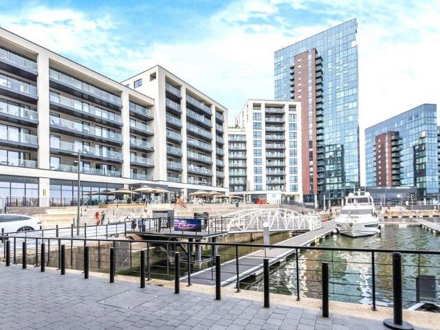 Apartment for rent in Ocean Village, City Of Southampton