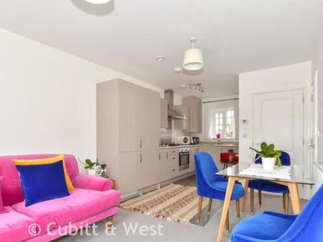 House for sale in Fole, Surrey