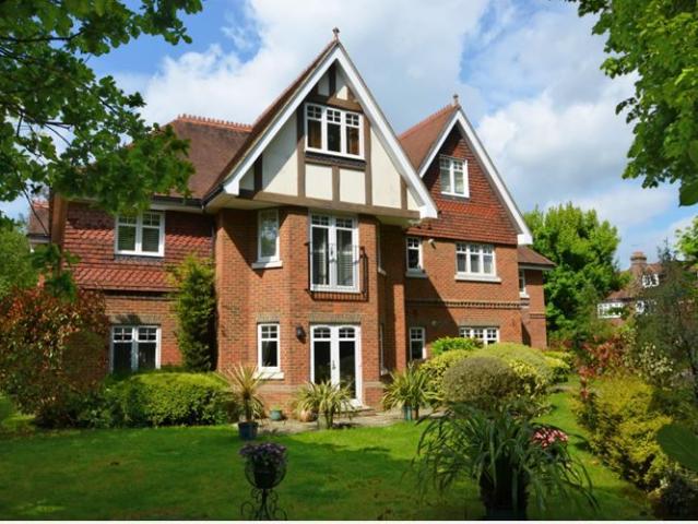 Apartment for rent in Binscombe, Fole