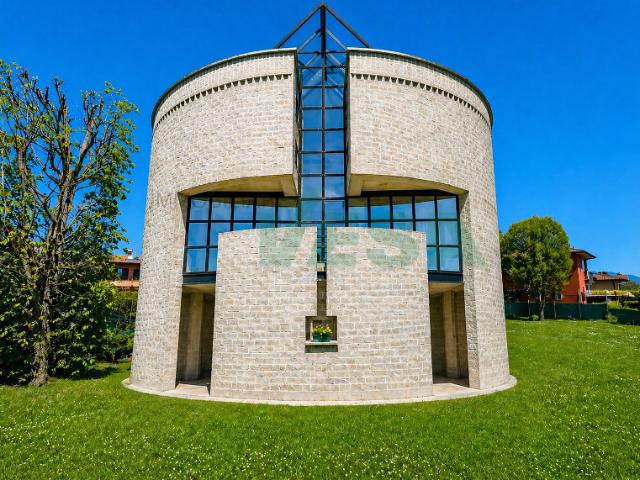 Einfamilienhaus kaufen in Mendrisio, Tessin