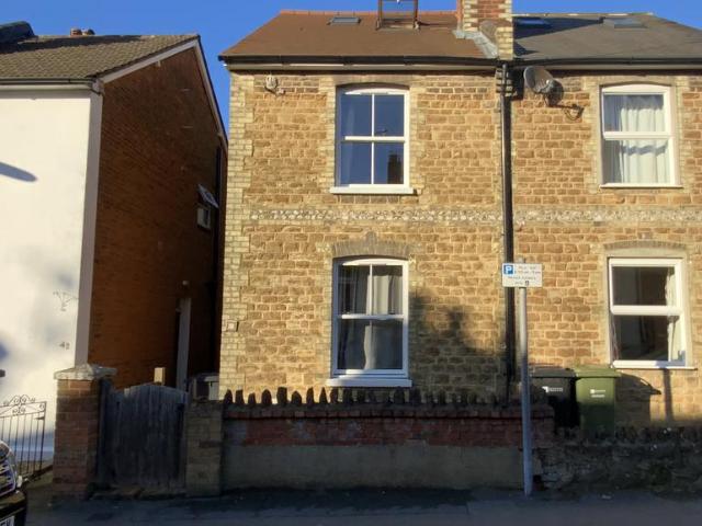 House for rent in Guildford Park, Guildford