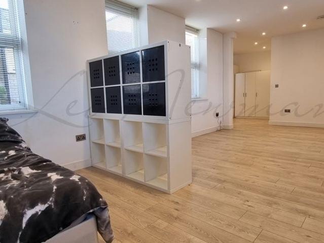 Studio for rent in Priest Down, Hampshire