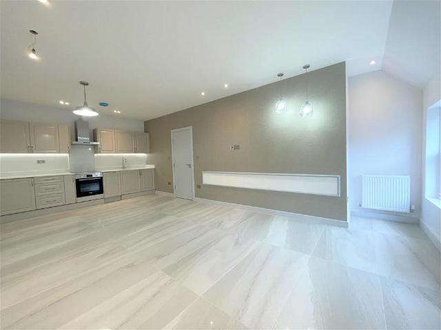 Apartment for rent in Ladygrove, Berrick Salome