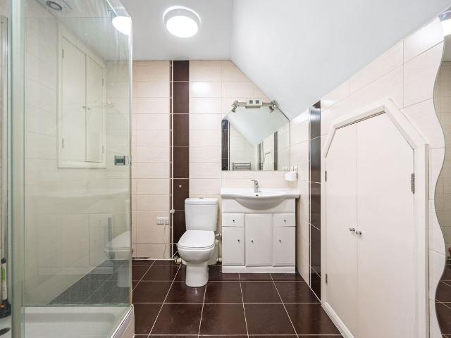 House for rent in London Borough of Barnet, Greater London