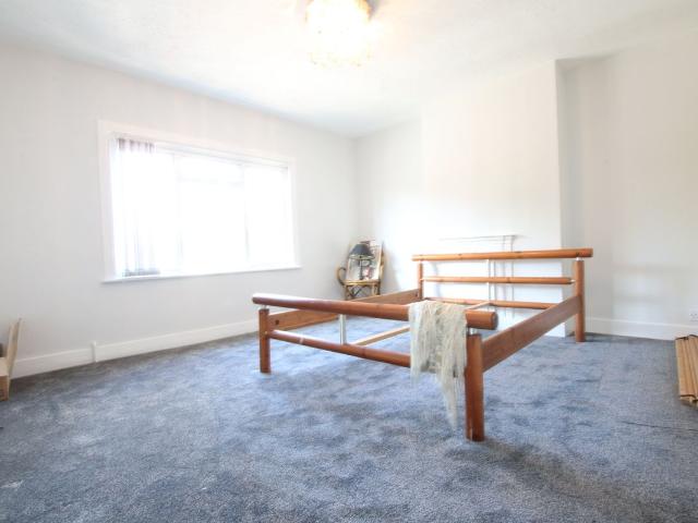 House for rent in Colnbrook with Poyle, Slough