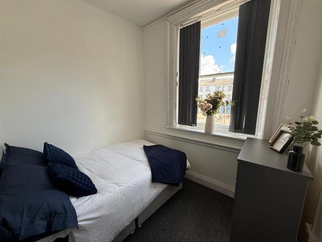 Room for rent in Potters Corner, East Midlands