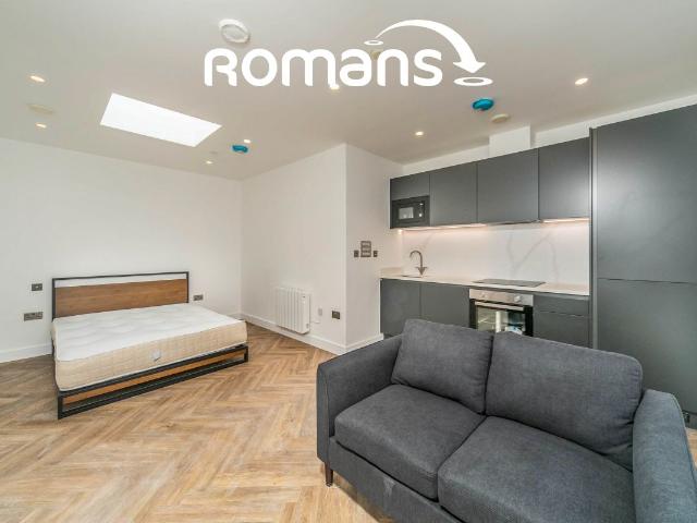 Studio for rent in Reading