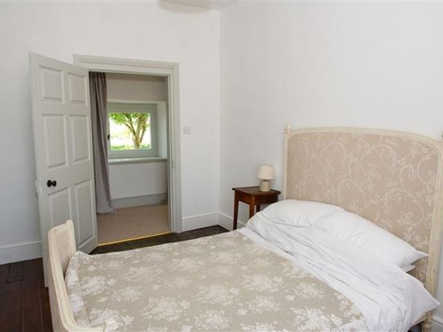 Semi Detached House for sale in Ballinakill