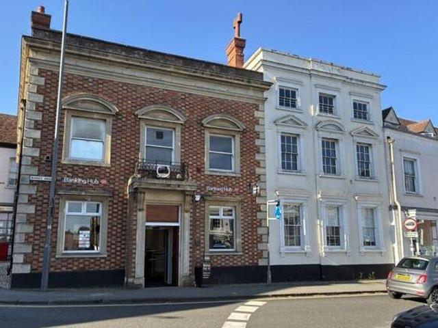 House for sale in Buckingham, Buckinghamshire